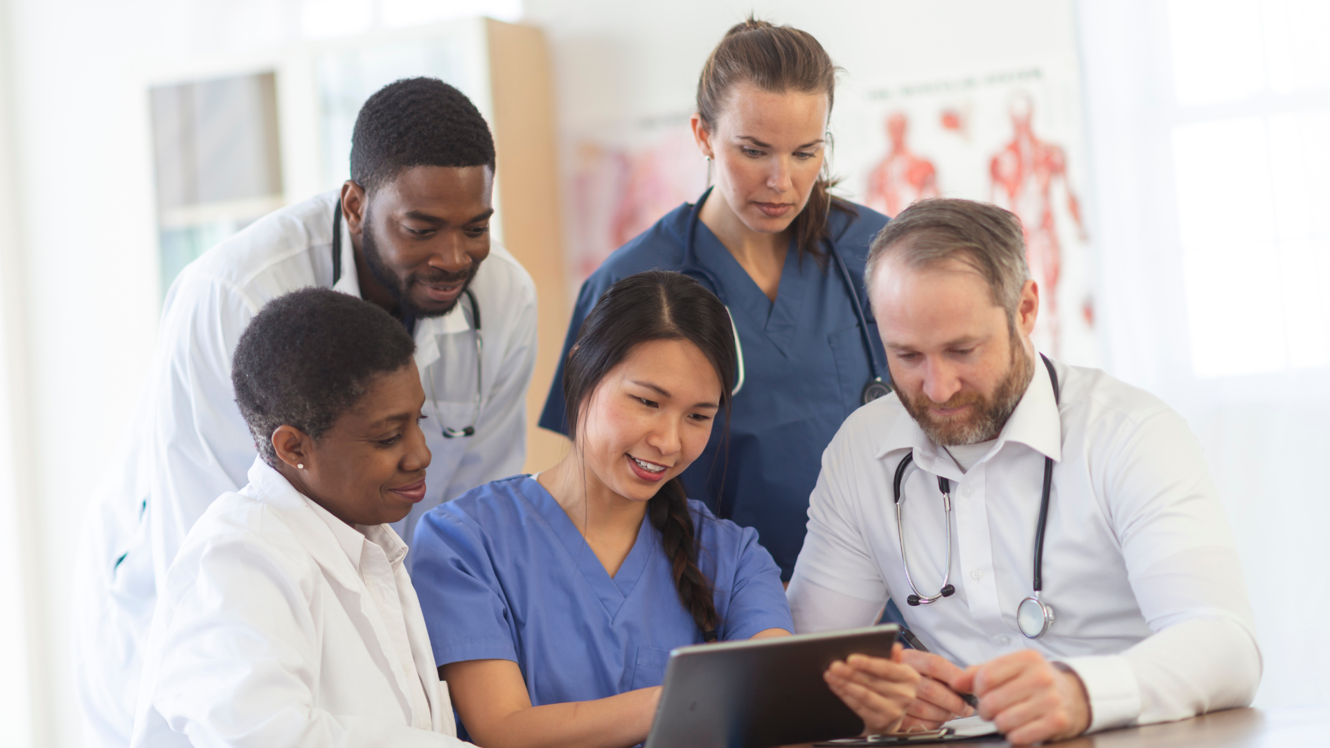 Healthcare staffing agencies in Canada team of nurses and doctors collaborating together