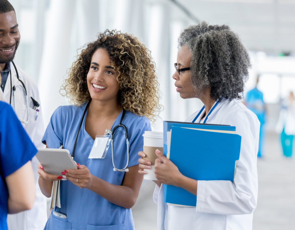 Healthcare workers working with a healthcare agency like Magnus HRS.